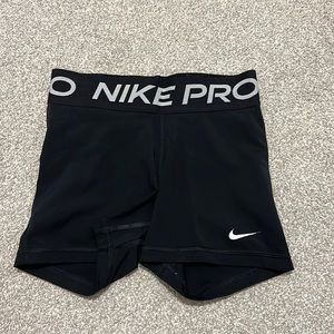 nike pro size xs